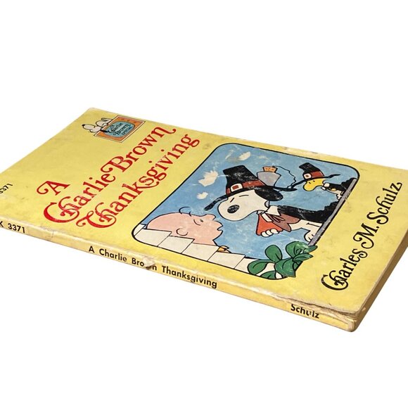 Vintage 1975 A Charlie Brown Thanksgiving Book By Charles M. Schulz - Picture 12 of 13